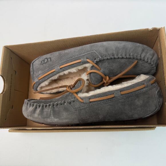 New UGG DAKOTA Moccasin Indoor/Outdoor Slippers 5612 PEWTER GREY Women’s Size 5 - Picture 10 of 11